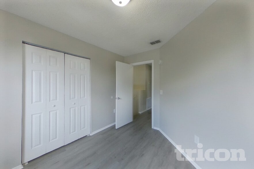 Building Photo - 10418 Glassborough Dr
