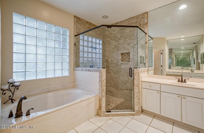 Building Photo - 8205 Bay Tree Ln