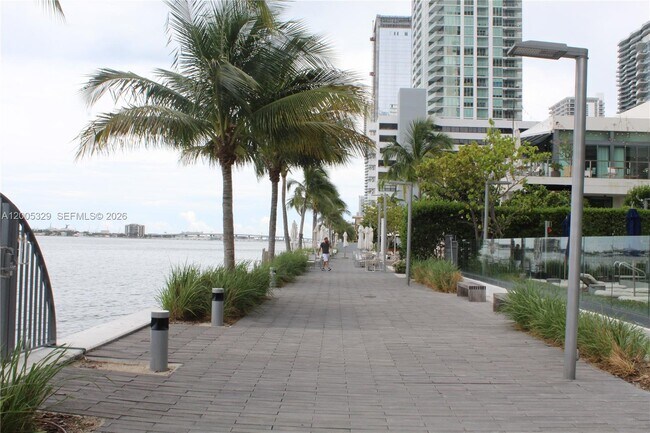 Building Photo - 3131 NE 7th Ave