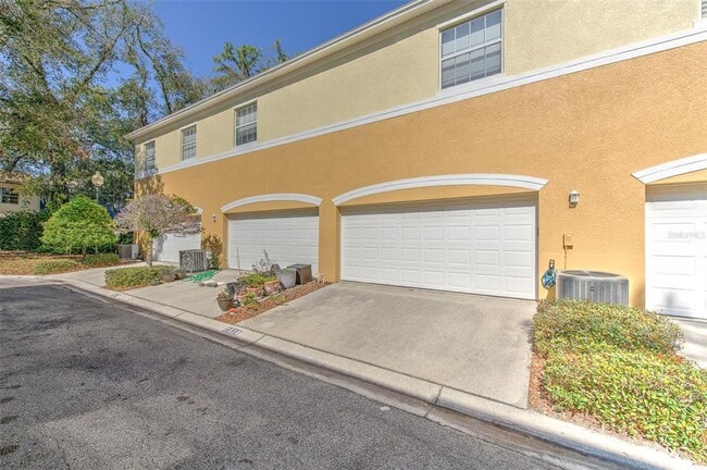 Building Photo - 7570 Tamarind Ave