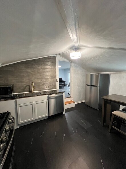 Building Photo - 1211 Madison St