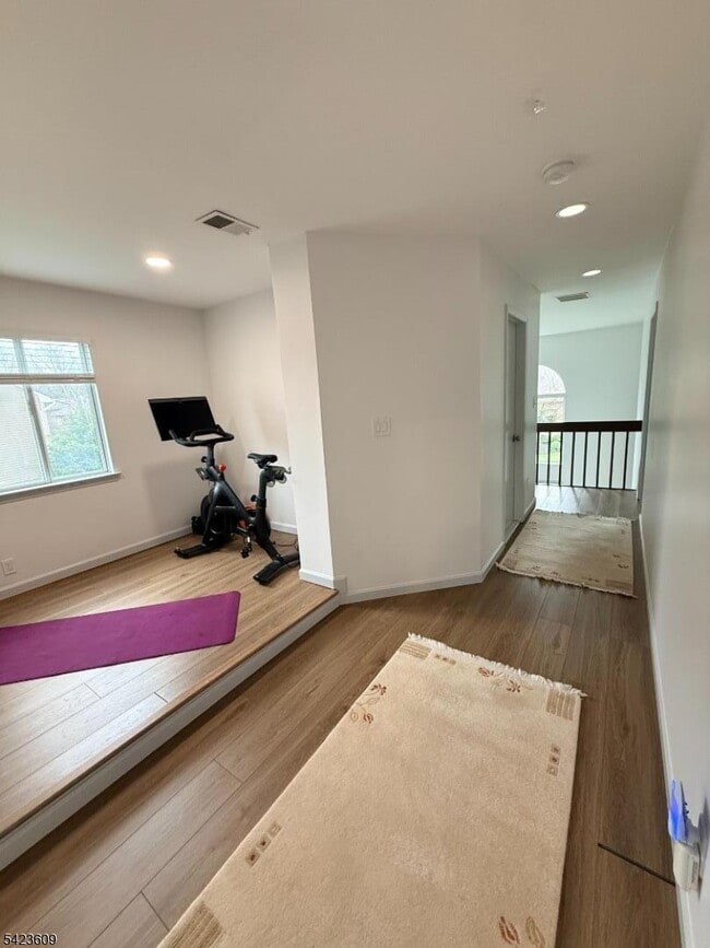 Building Photo - 22 Castle Ridge Dr