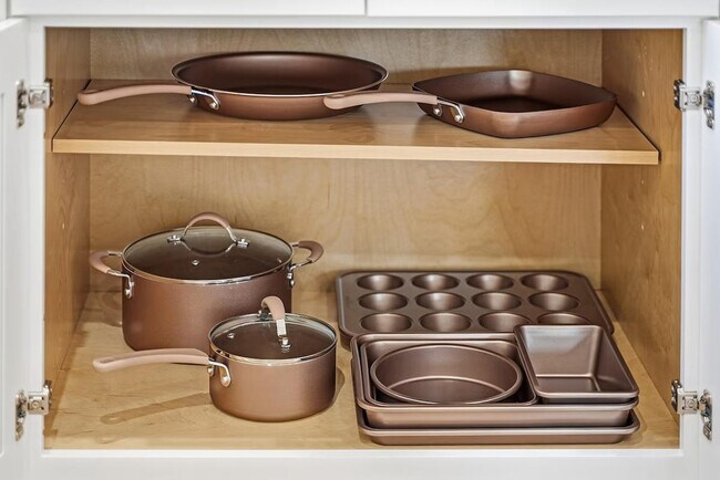 Building Photo - 422 Morse Ave