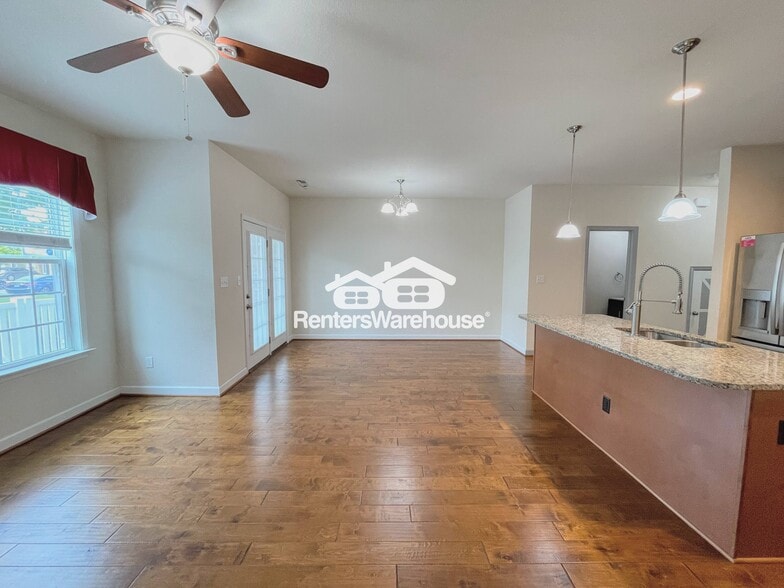 Building Photo - 1128 Winsford Ln