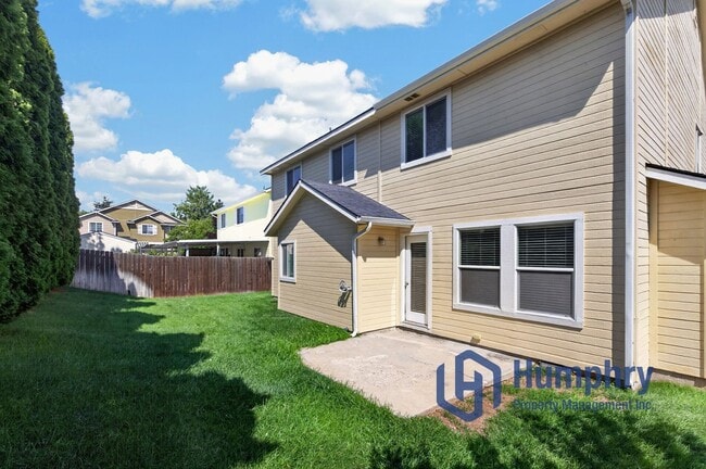 Building Photo - 3527 E Hand Cart Ln