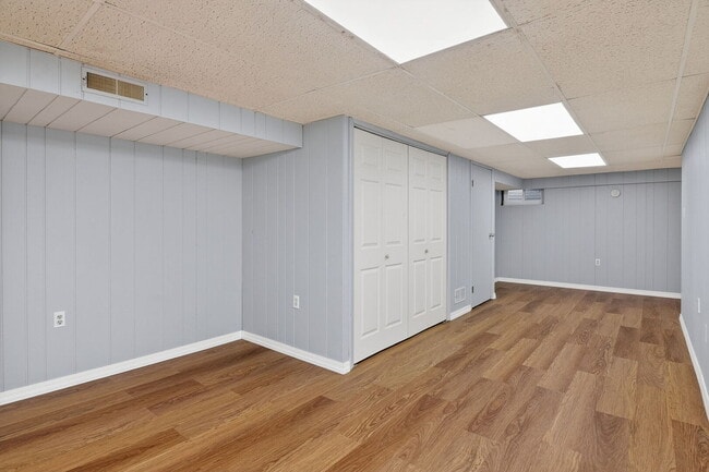 Building Photo - 14816 S Penn Rd