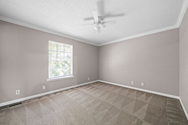 Building Photo - 405 Cook Dr
