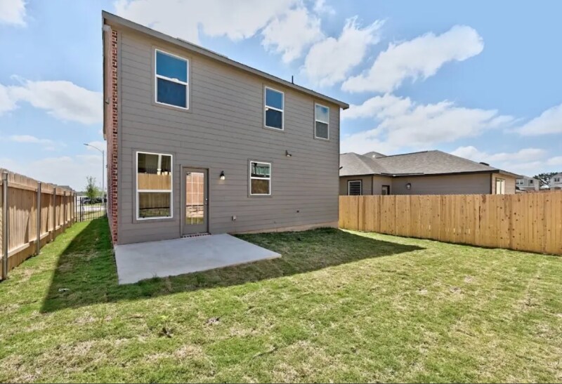 Building Photo - 7700 House Finch Dr