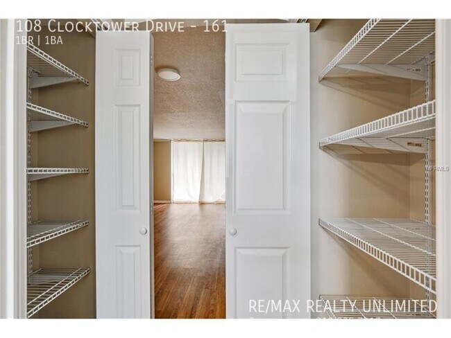 Building Photo - 108 Clock Tower Dr