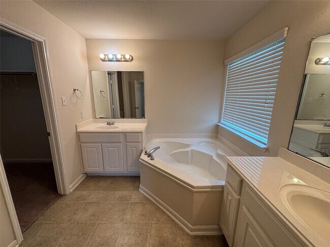 Building Photo - 4631 Canadian River Ct