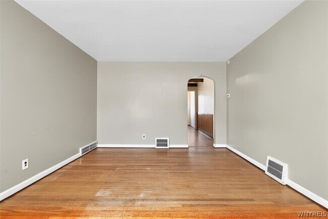 Building Photo - 420 25th St