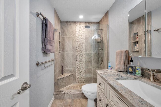 Building Photo - 4768 Coquina Key Dr SE