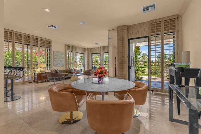 Building Photo - 24 Columbia Dr