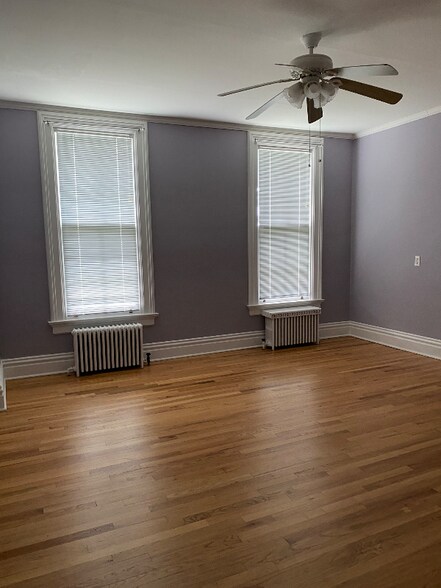 Building Photo - 517 3rd Ave