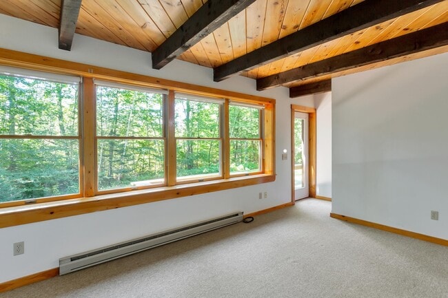 Building Photo - 321 Gibbs Rd
