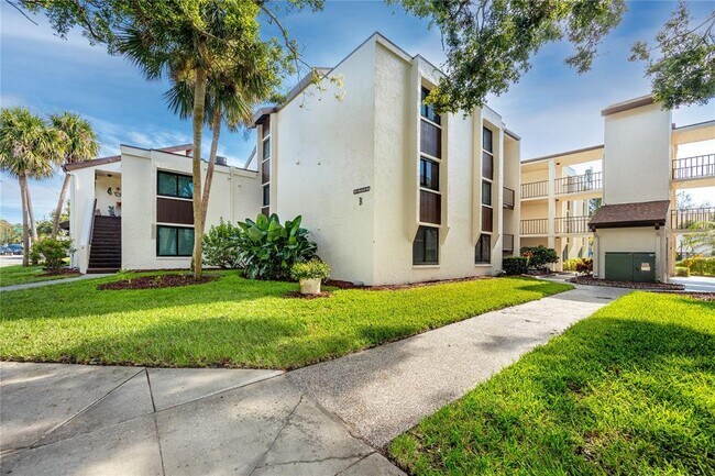 Building Photo - 2207 Belleair Rd