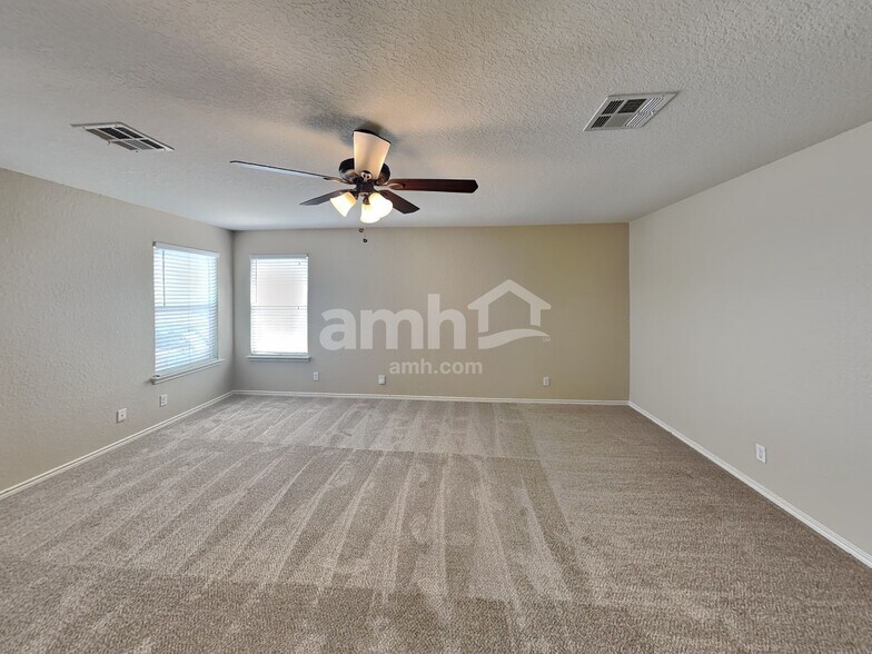 Building Photo - 11766 Wayward Daisy