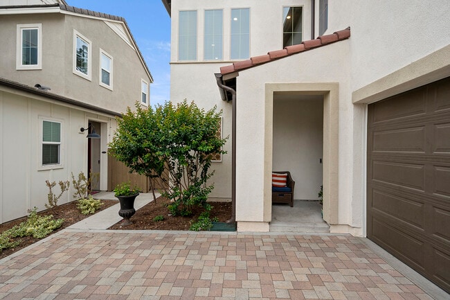 Building Photo - 10205 Athena Ct