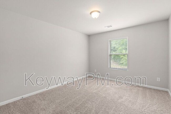 Building Photo - 3013 Spring Creek Dr