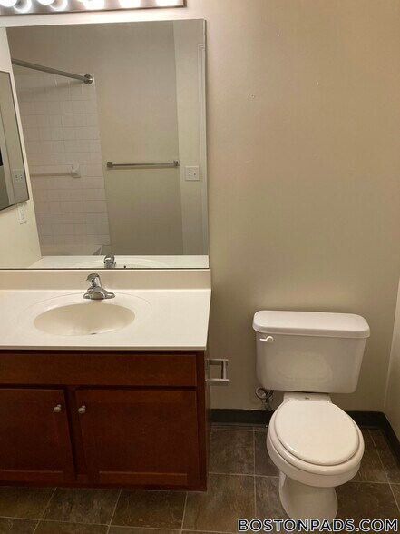 Building Photo - 311 Lowell St