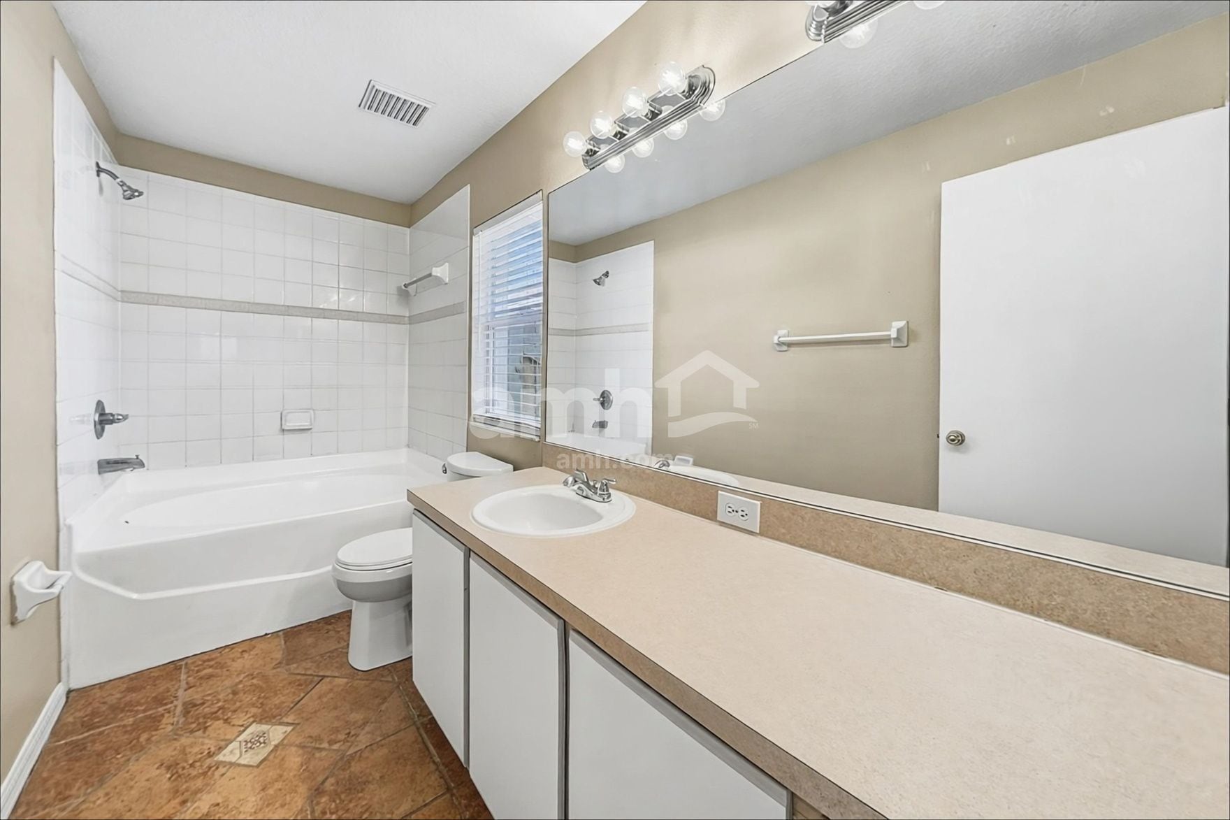 Building Photo - 12024 Cedarfield Dr