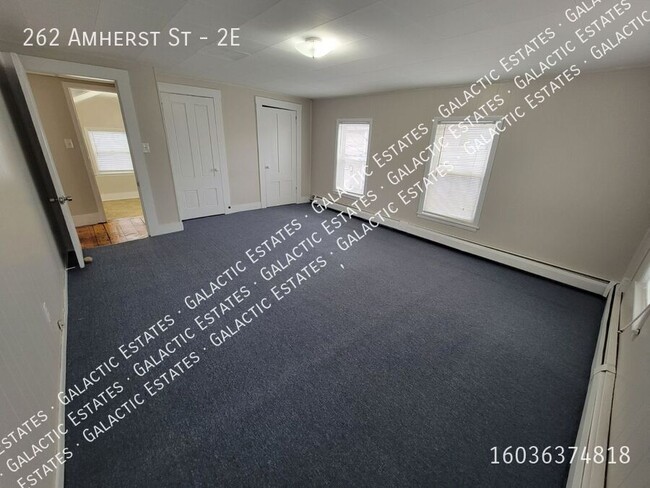 Building Photo - Spacious 1 bed 1 bath apartment east side ...