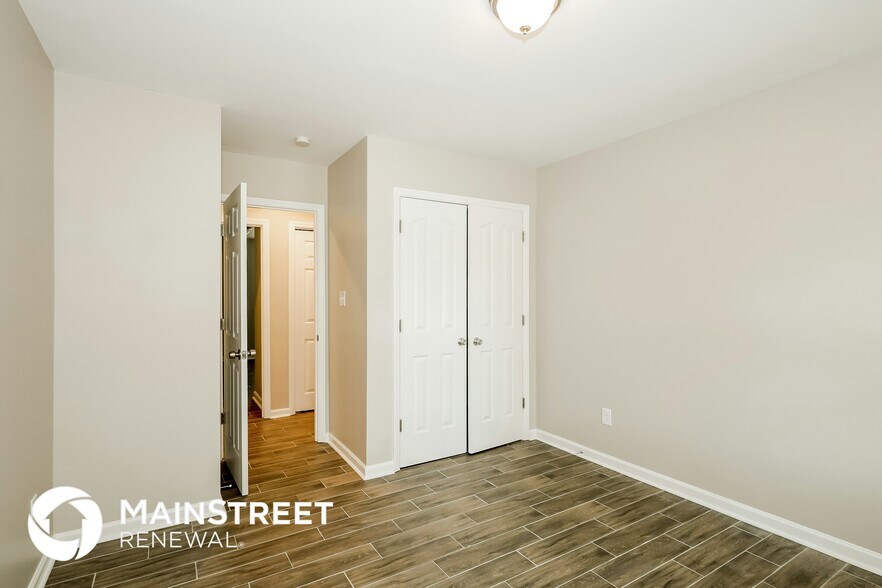 Building Photo - 5120 Swedish Ivy Ln