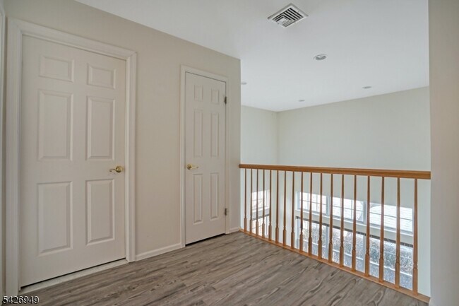 Building Photo - 16 Lagoon Way