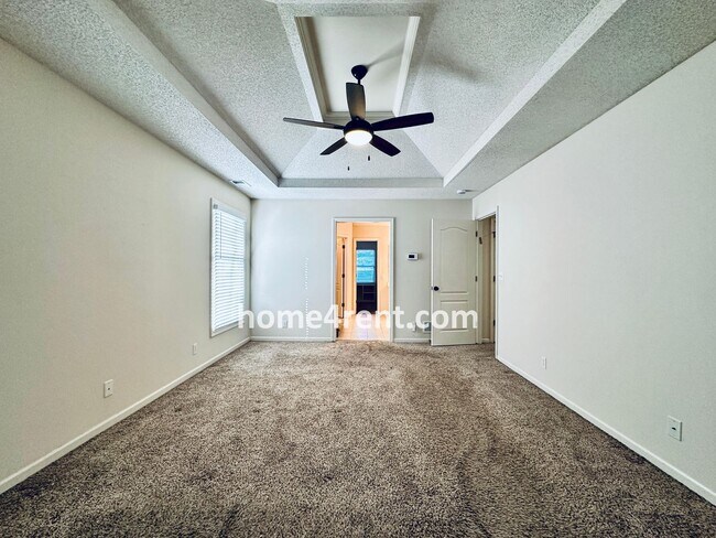 Building Photo - Blue Valley Northwest home on a cul-de-sac w/ granite counters, ss appliances and fenced yard!