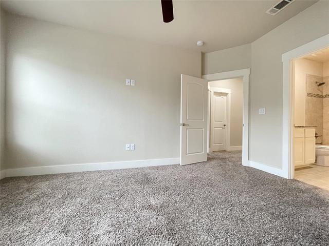 Building Photo - 207 Lily Ln