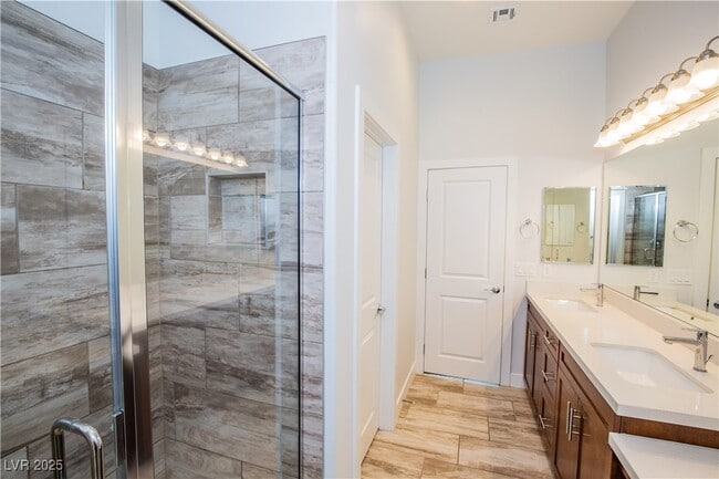 Building Photo - 10557 Ridge Glow Ave