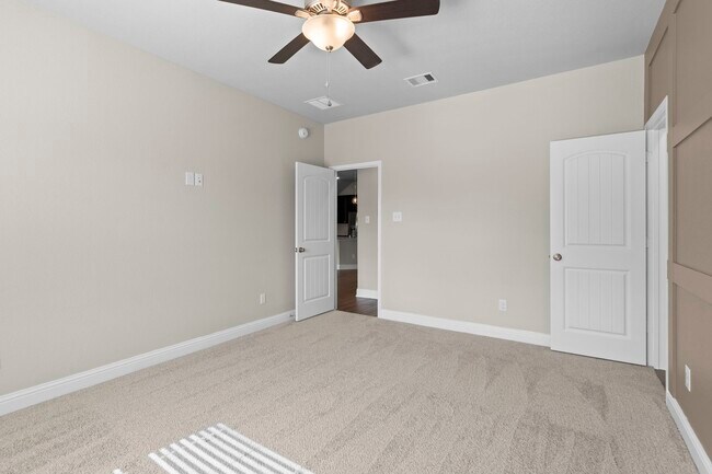 Building Photo - 15323 Holloway Hls Trl