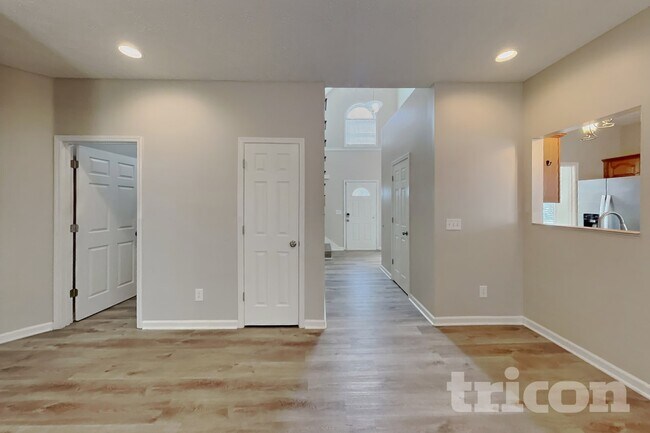 Building Photo - 559 Heartland Ln