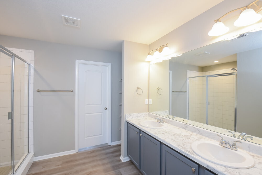 Building Photo - 3565 Makley Cir