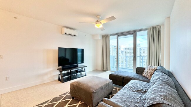 Building Photo - AVAILABLE NOW!! Furnished 1 Bedroom, 1 Bat...