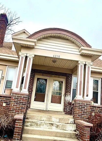 Primary Photo - 4216 W 8th St