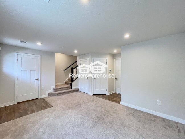 Building Photo - 1724 Defiance Dr