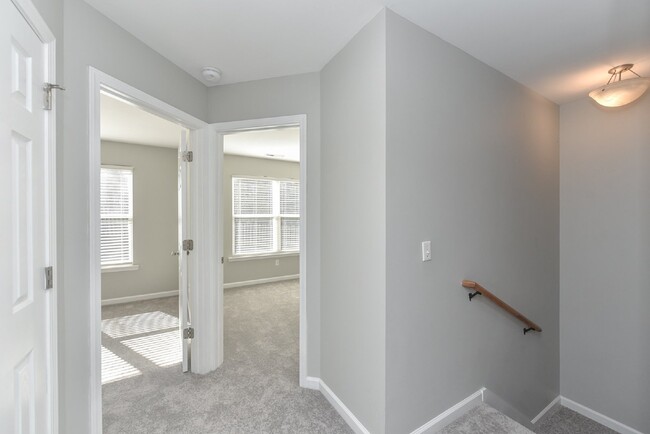 Building Photo - Beautiful 3BR/2.5BA in North Nashville!