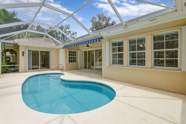 Building Photo - 121 Savona Dr