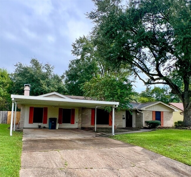 Building Photo - 8610 Overhill Ln