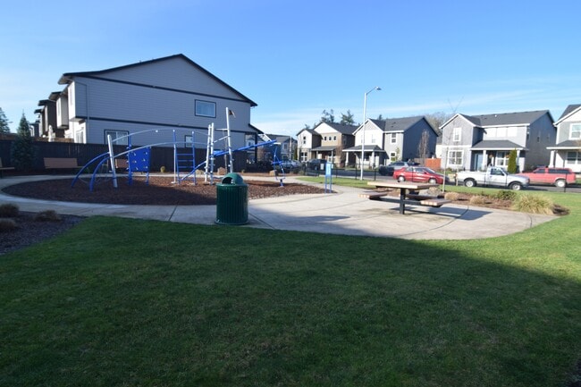 Building Photo - 1400 S 29th Blvd