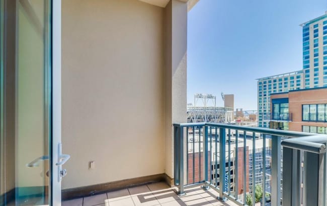 Building Photo - 530 K St