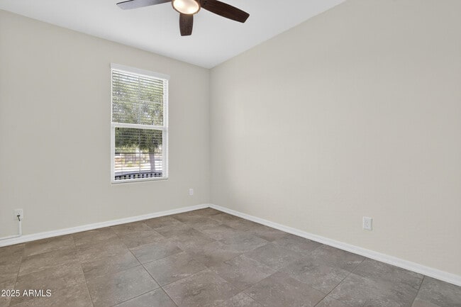 Building Photo - 17763 W Granite View Dr