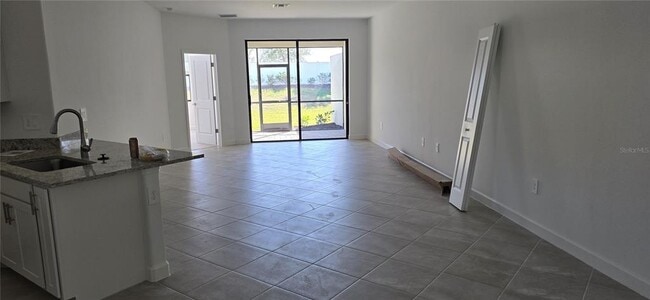 Building Photo - 15810 Sunny Day Dr