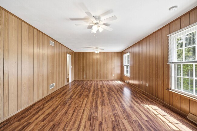 Building Photo - 5757 Heards Mountain Rd