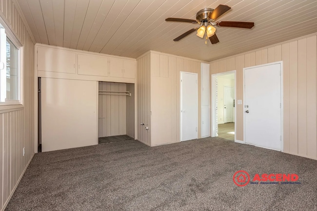 Building Photo - Spacious 5-Bedroom Home + Back Unit Included | 3 Baths | Bakersfield Living
