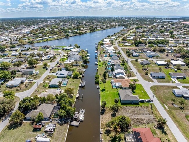 Building Photo - 2220 Broad Ranch Dr