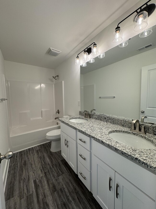 Building Photo - 2128 Middlebridge Ct