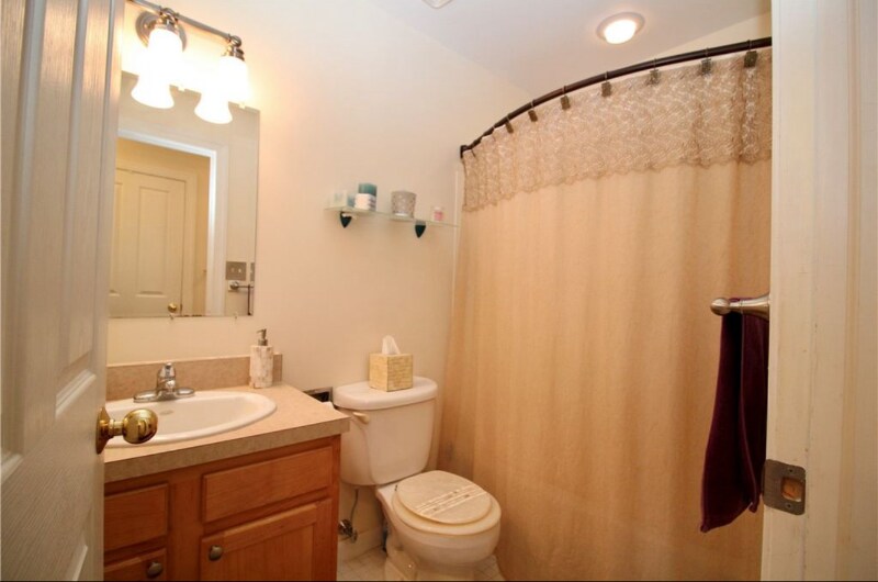 Building Photo - 134 Parkhurst St