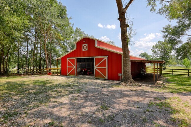 Building Photo - 11492 Majestic Dr